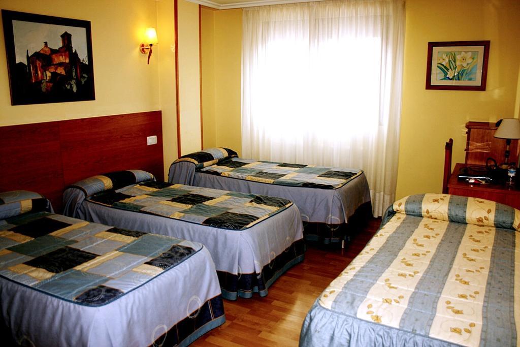 Hostal El Volante Estella Exterior photo